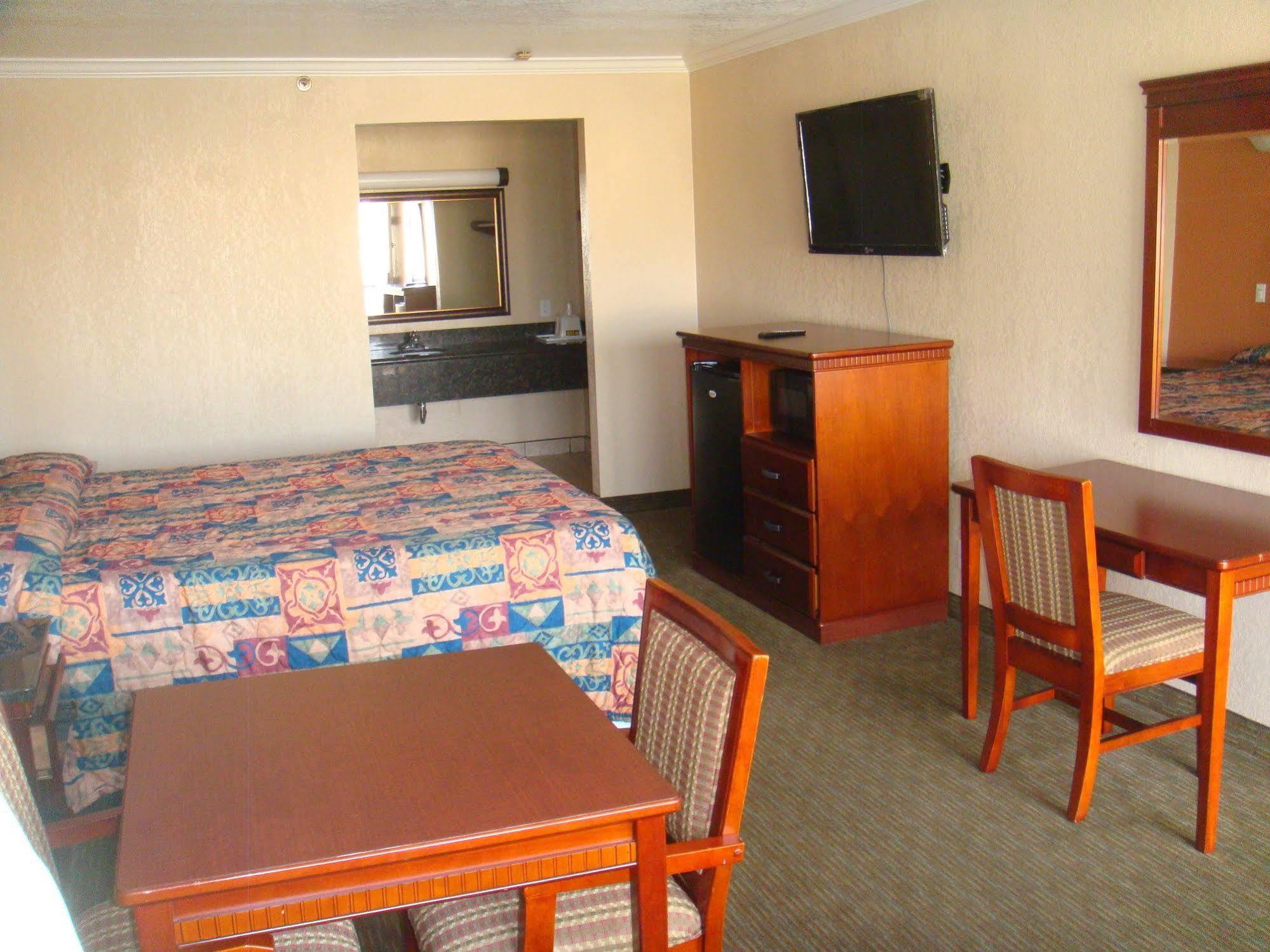 Budget Inn La Puente Exterior foto